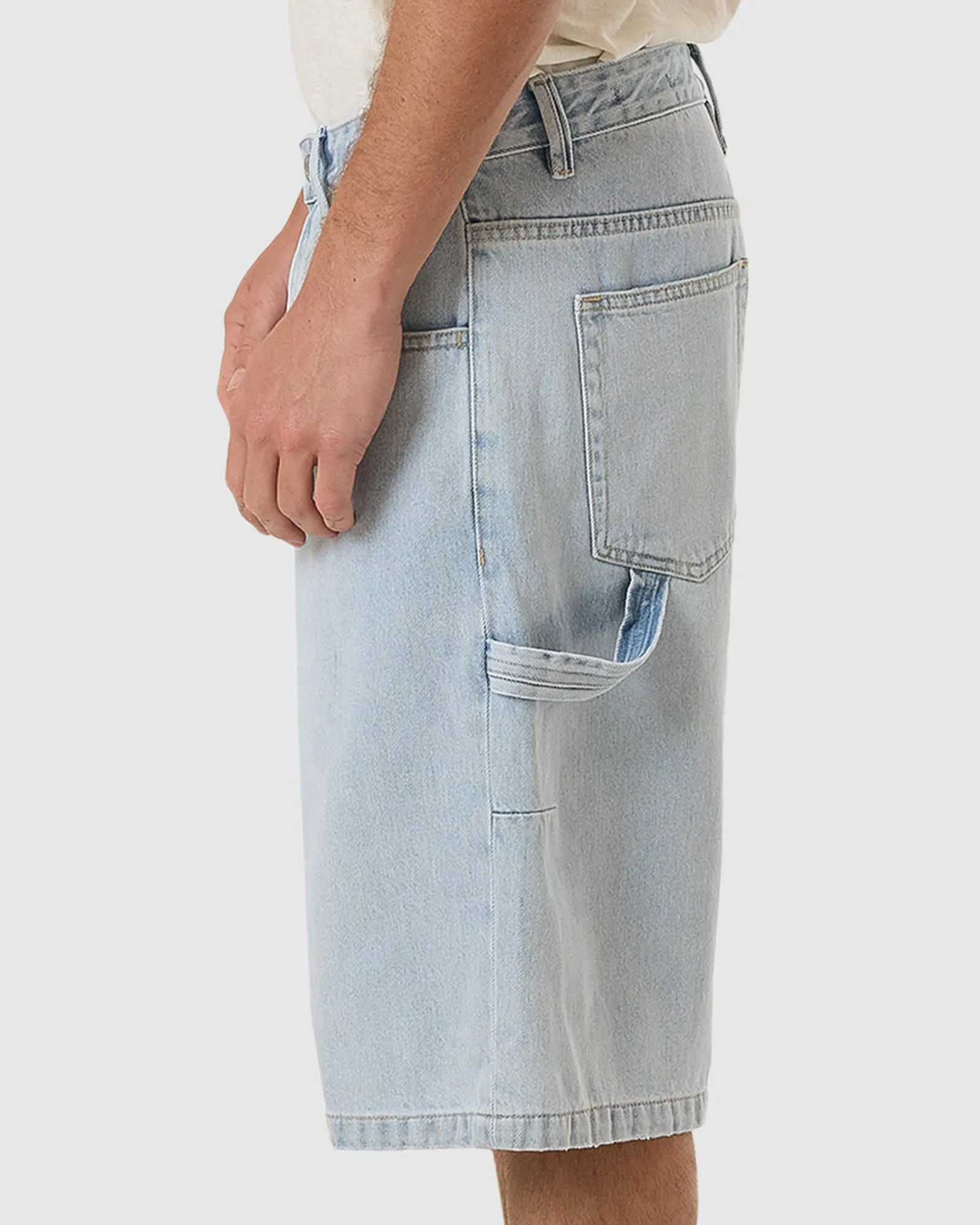 BIG SLACKER DENIM SHORT