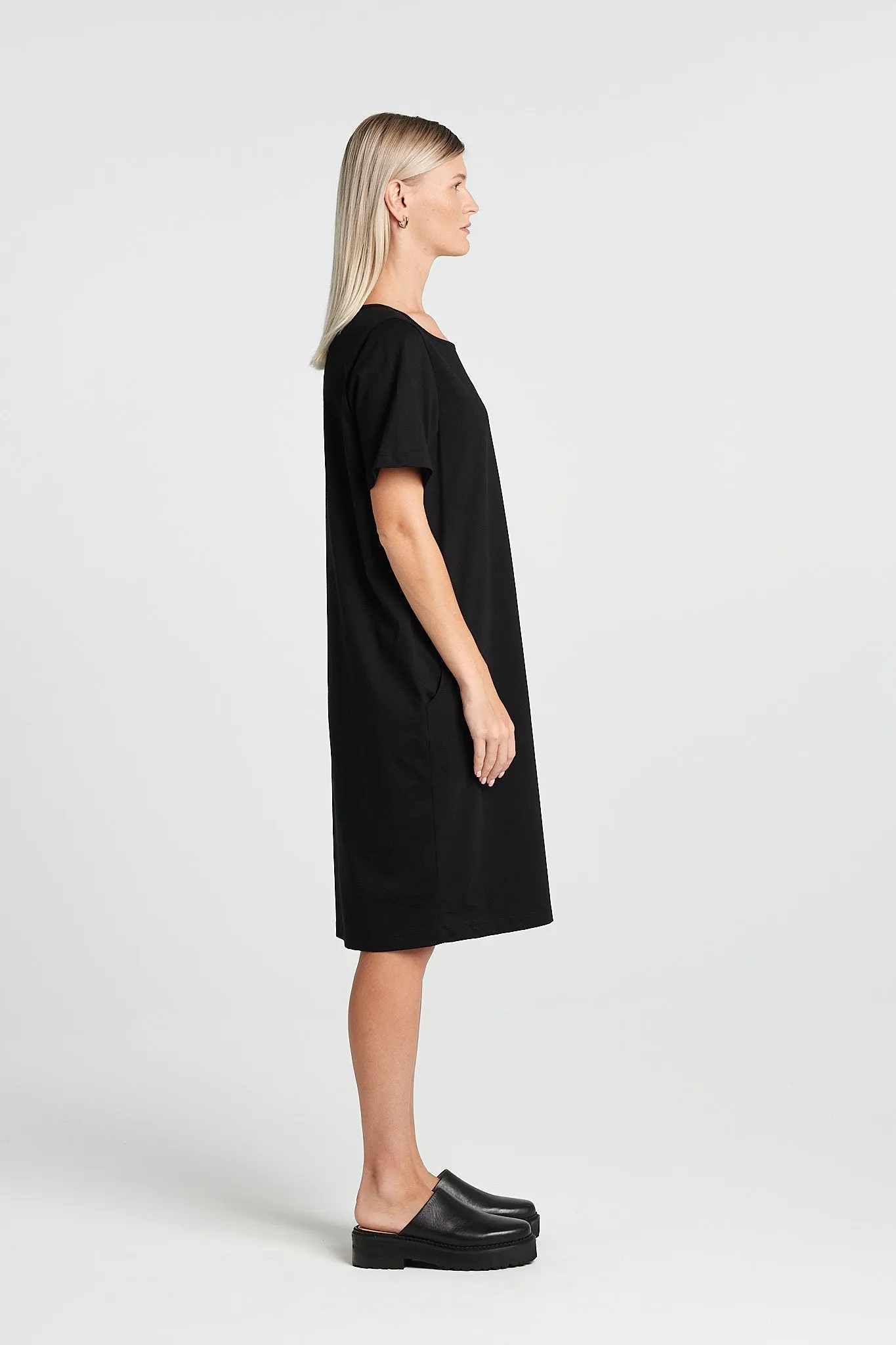 DISTANT DRESS | BLACK