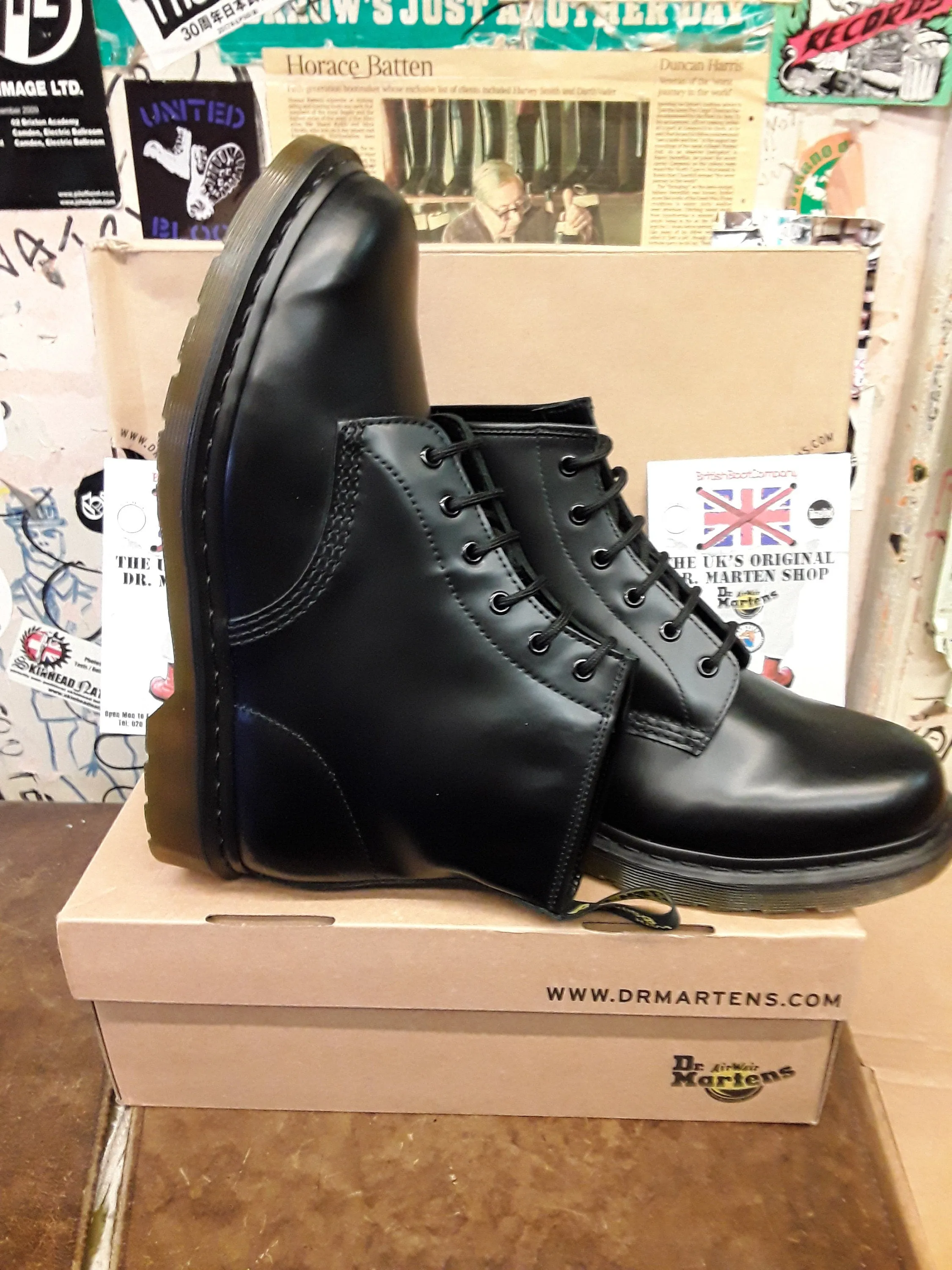 Dr Martens 101 Black 6 Hole size 11