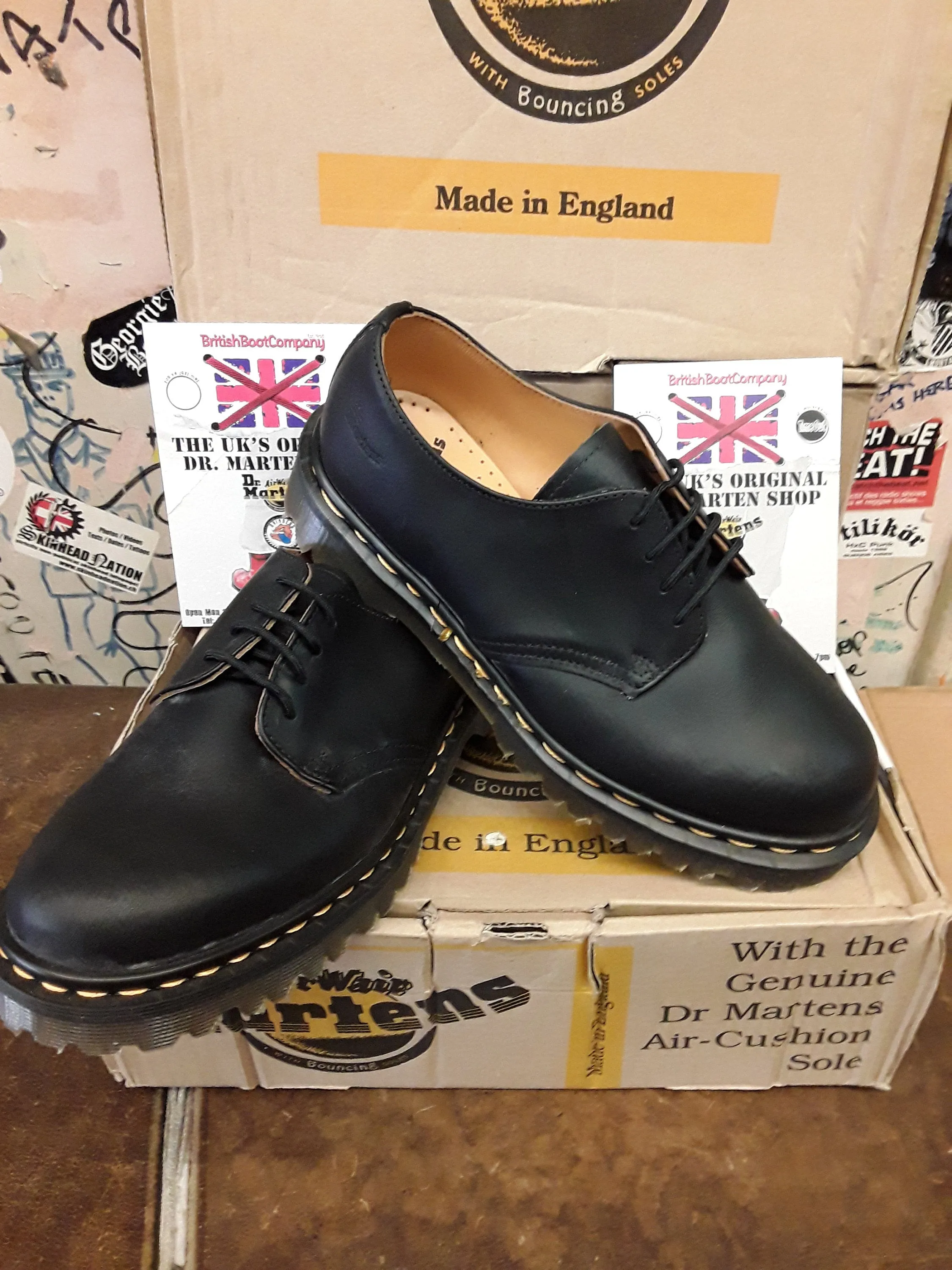 Dr Martens 1561 Made in England  Black Greasy Shoe Size 5