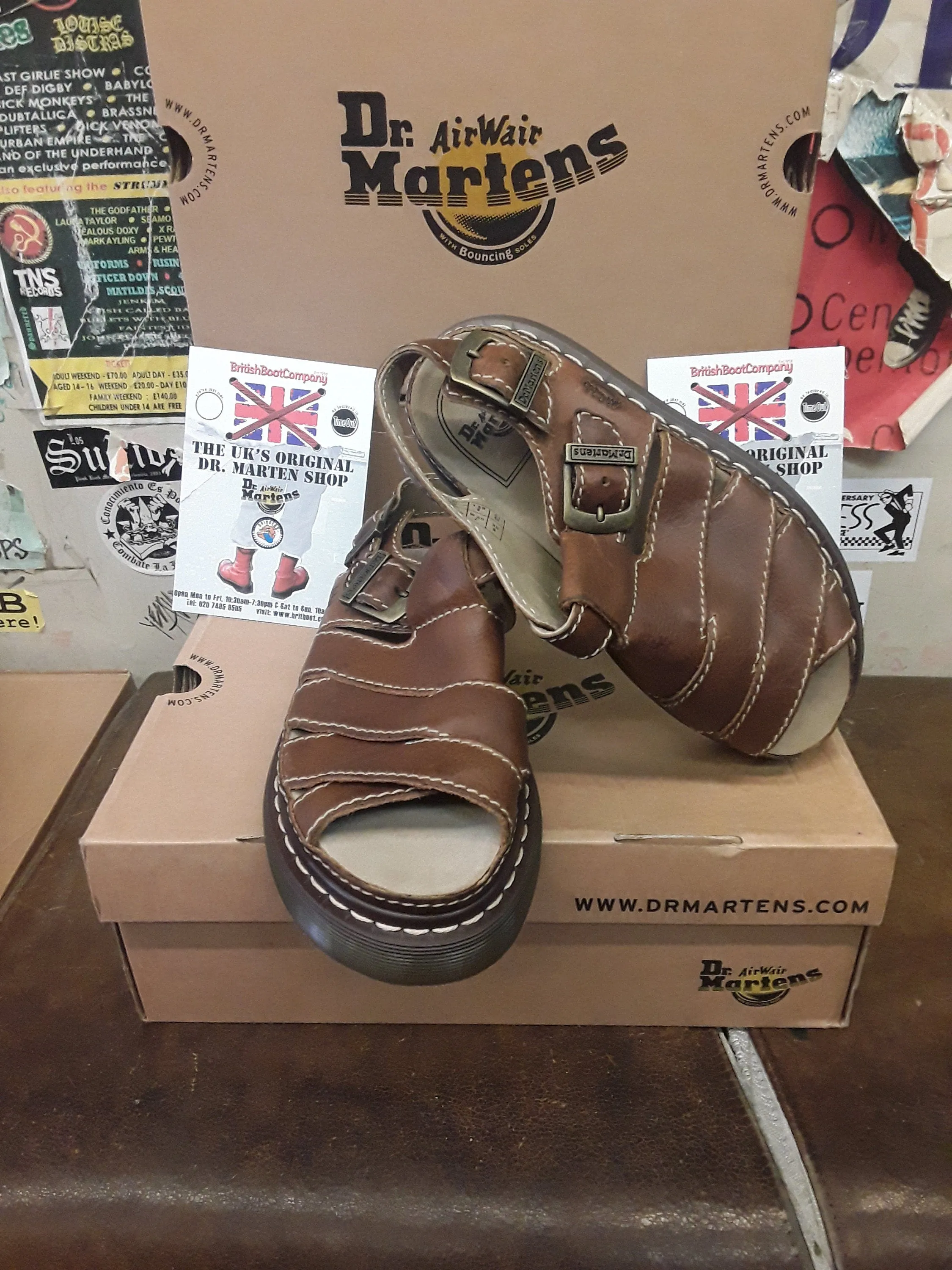 Dr Martens 8330 Dune Peanut Sandal Size 3