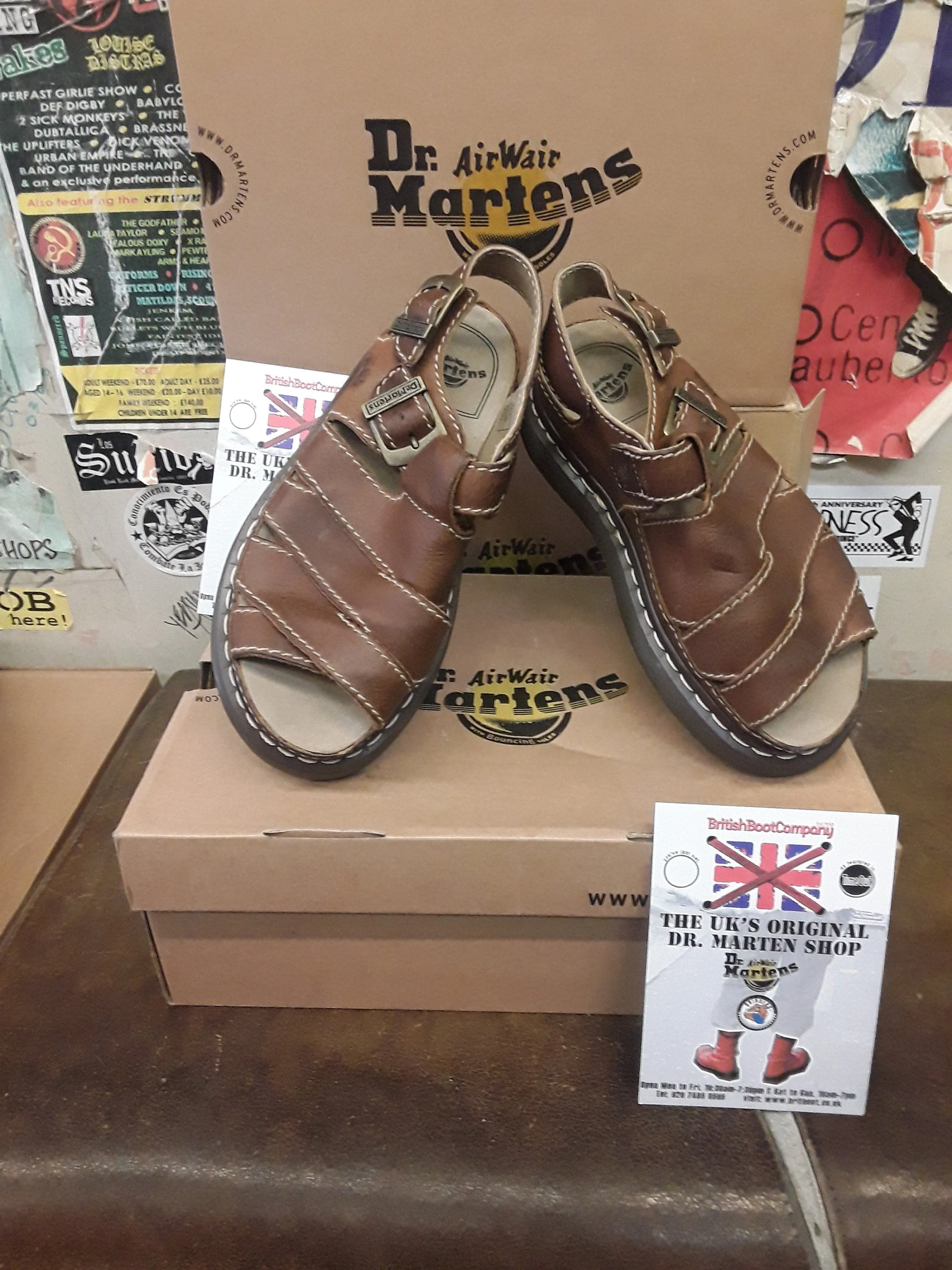 Dr Martens 8330 Dune Peanut Sandal Size 3