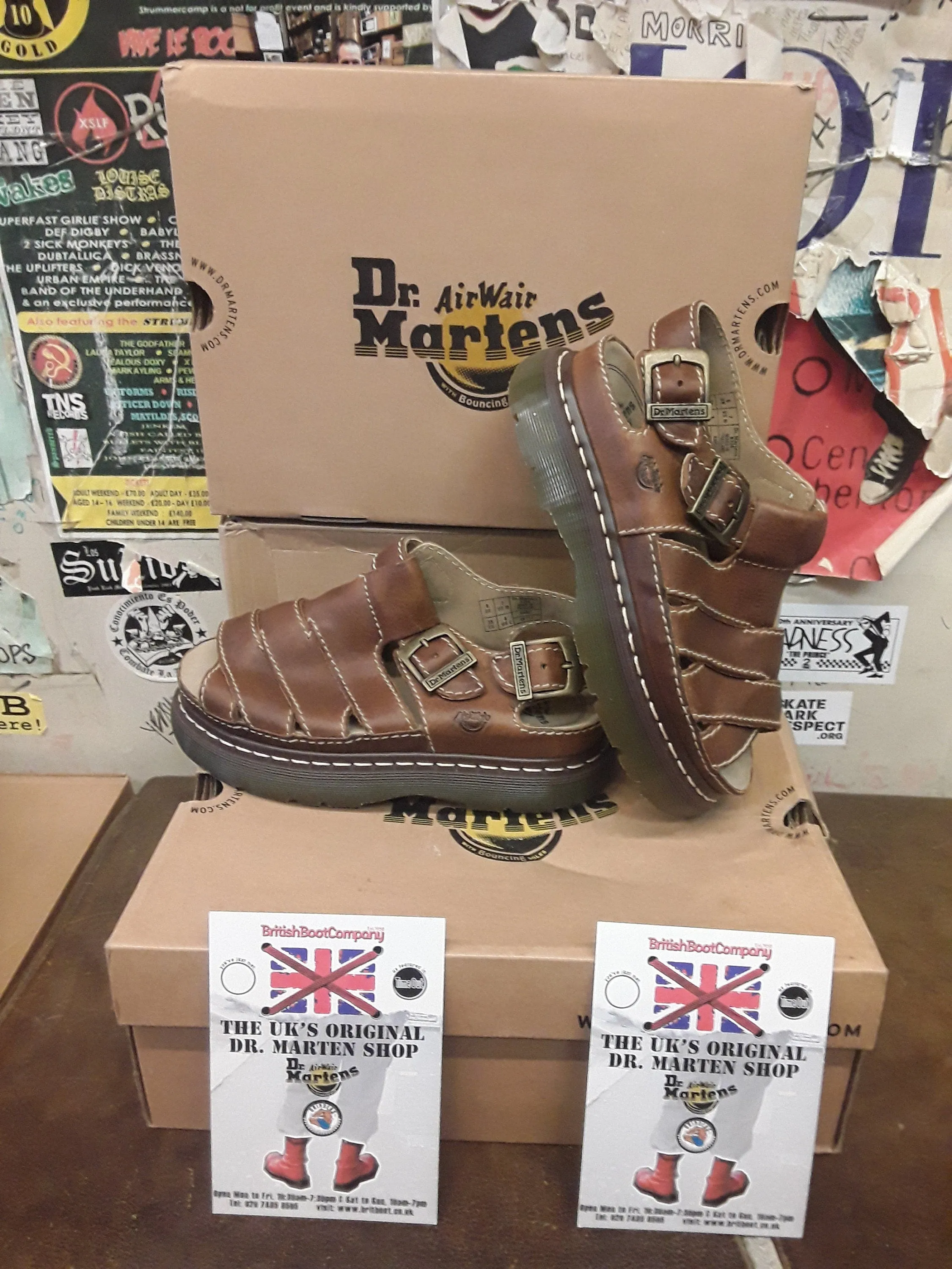 Dr Martens 8330 Dune Peanut Sandal Size 3