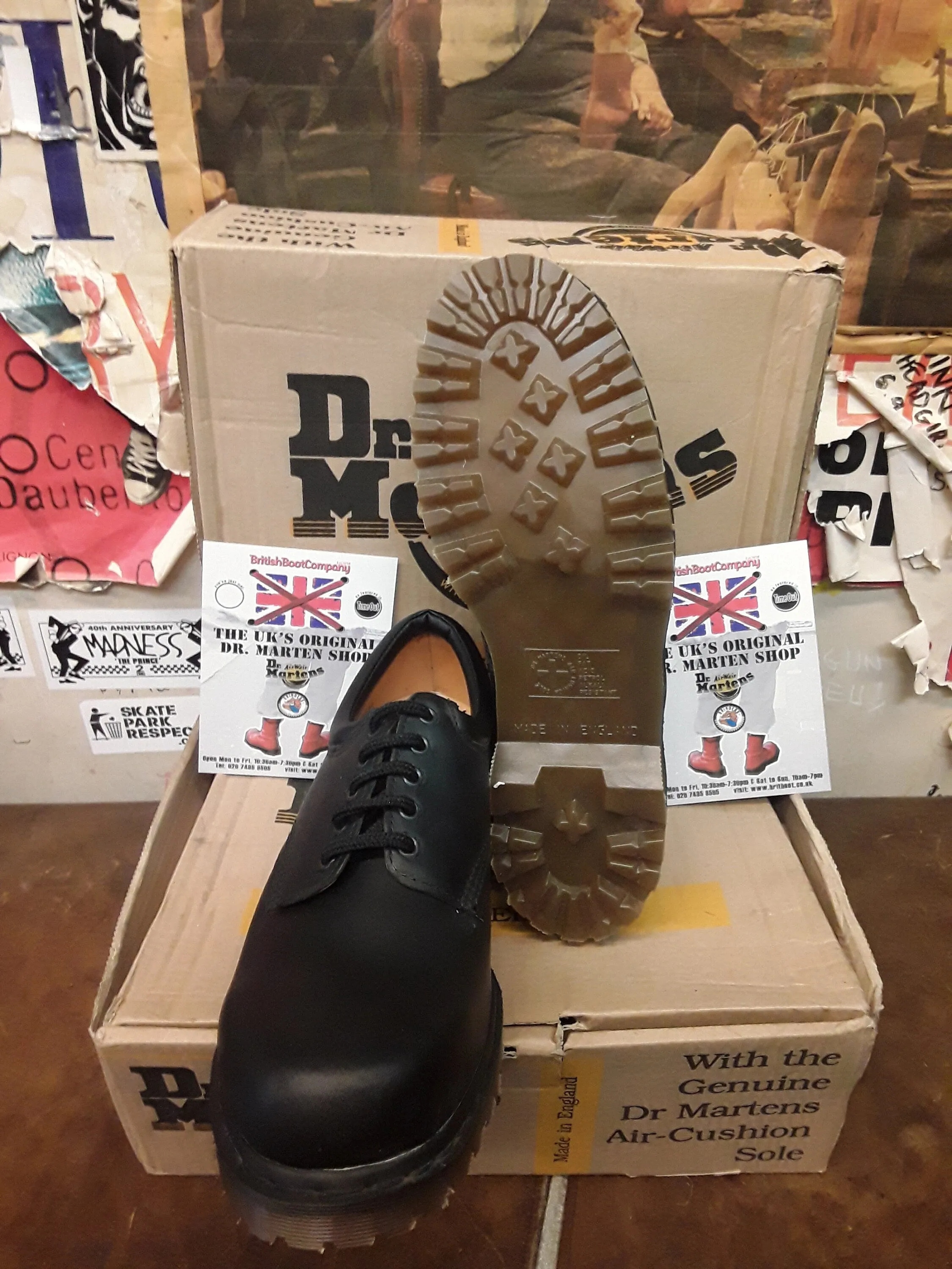 Dr Martens 8a84 Made in England Black 5 Eye Size 11