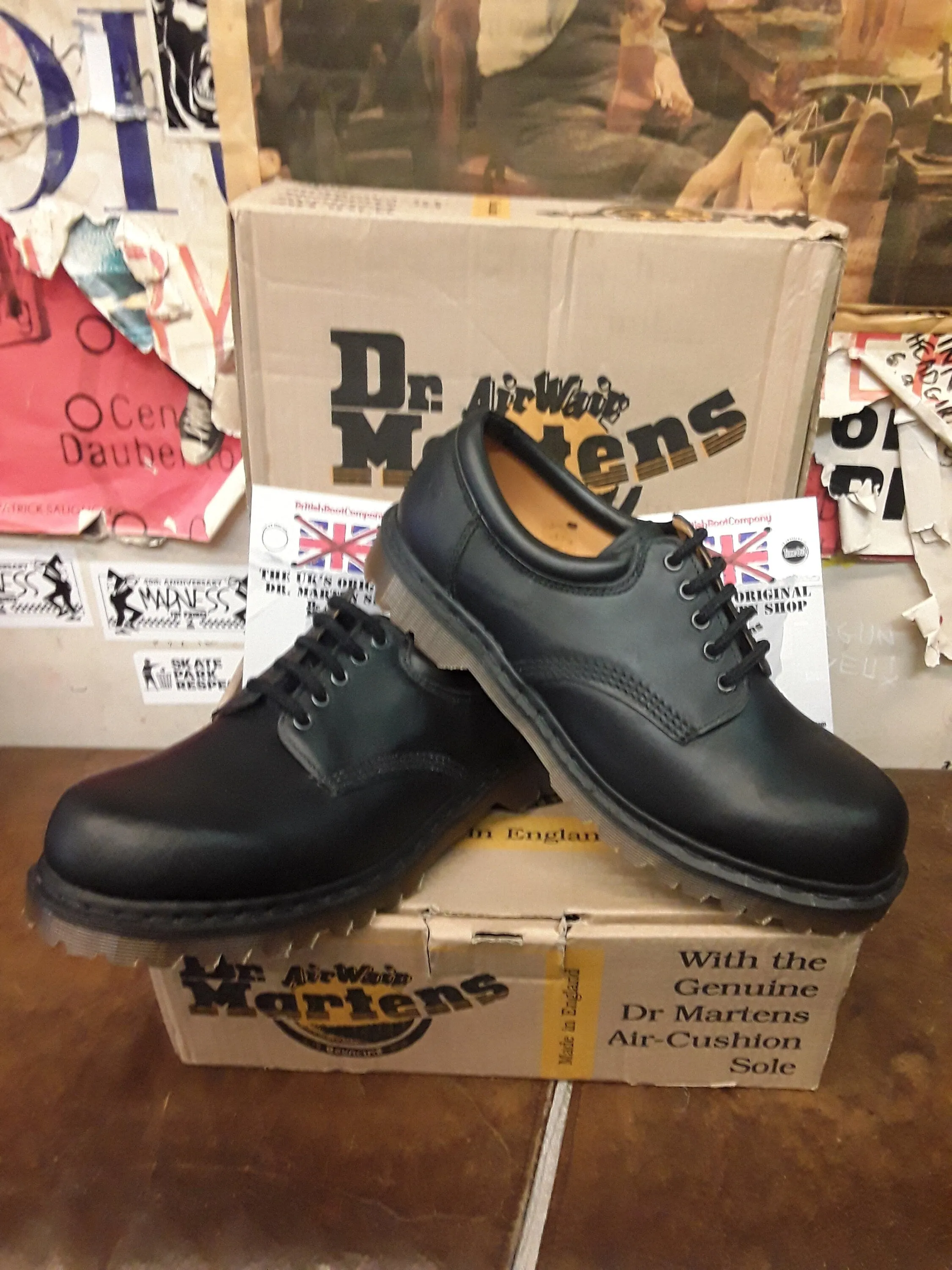 Dr Martens 8a84 Made in England Black 5 Eye Size 11