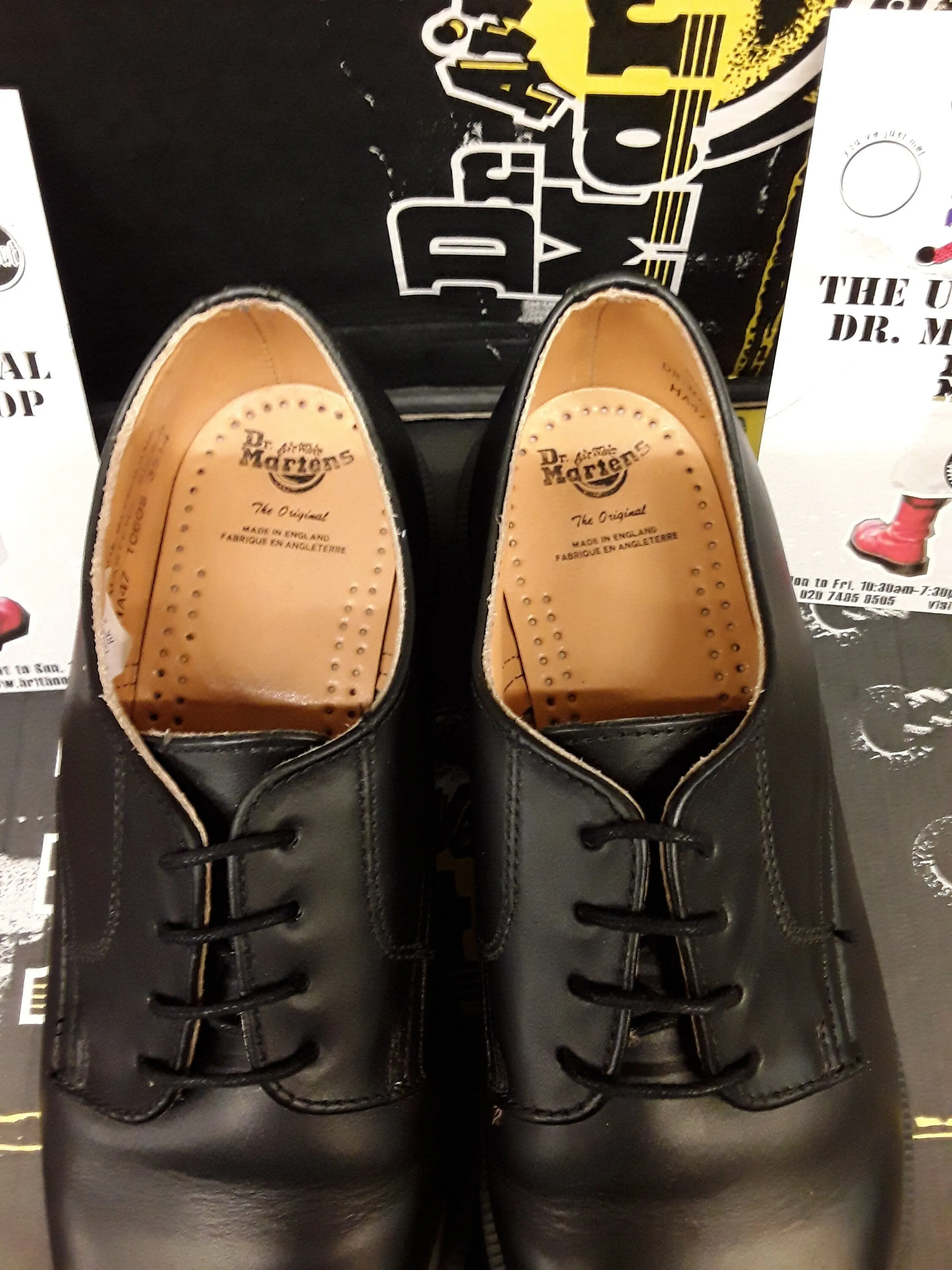 Dr Martens, Made in England, 3514 BLACK plain shoe, size 5