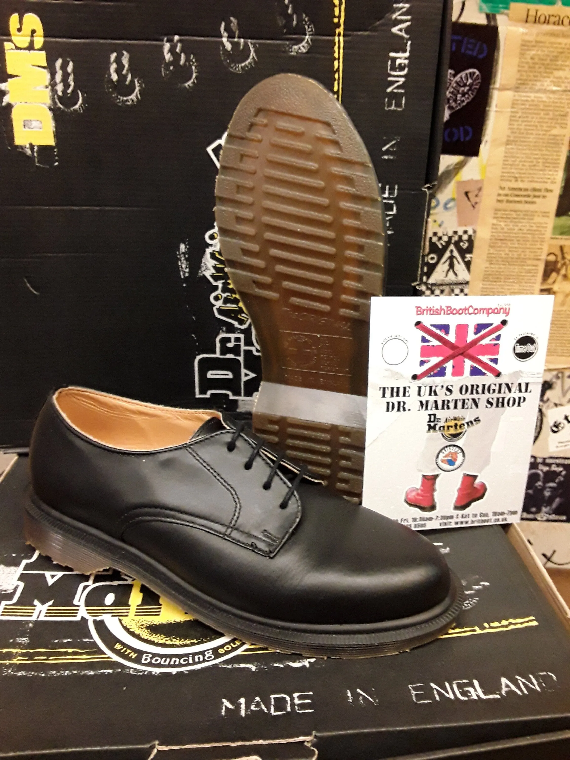 Dr Martens, Made in England, 3514 BLACK plain shoe, size 5