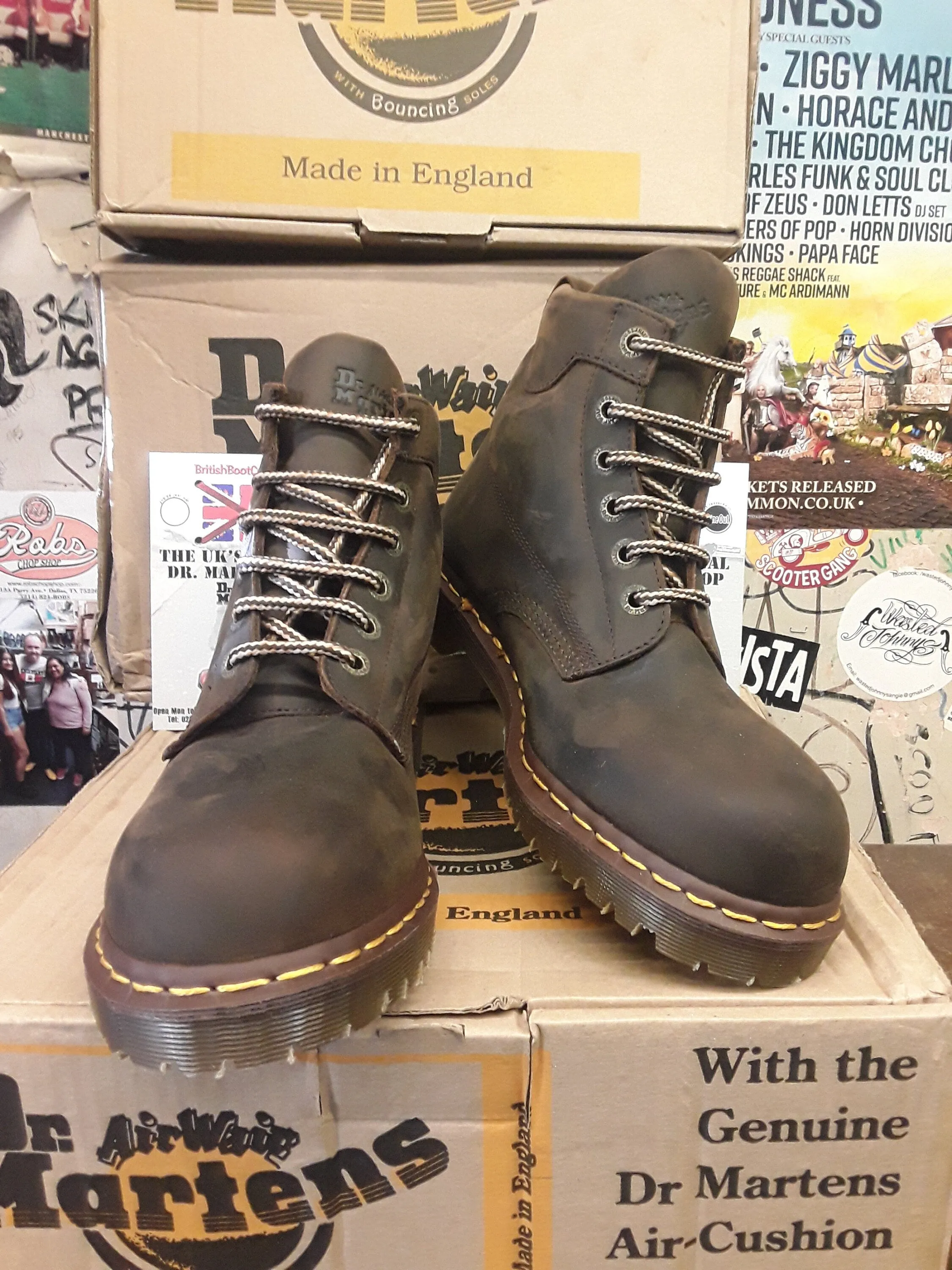 Dr Martens Made in England Aztec Crazy Horse 6 Eye Padded Collar Size 9