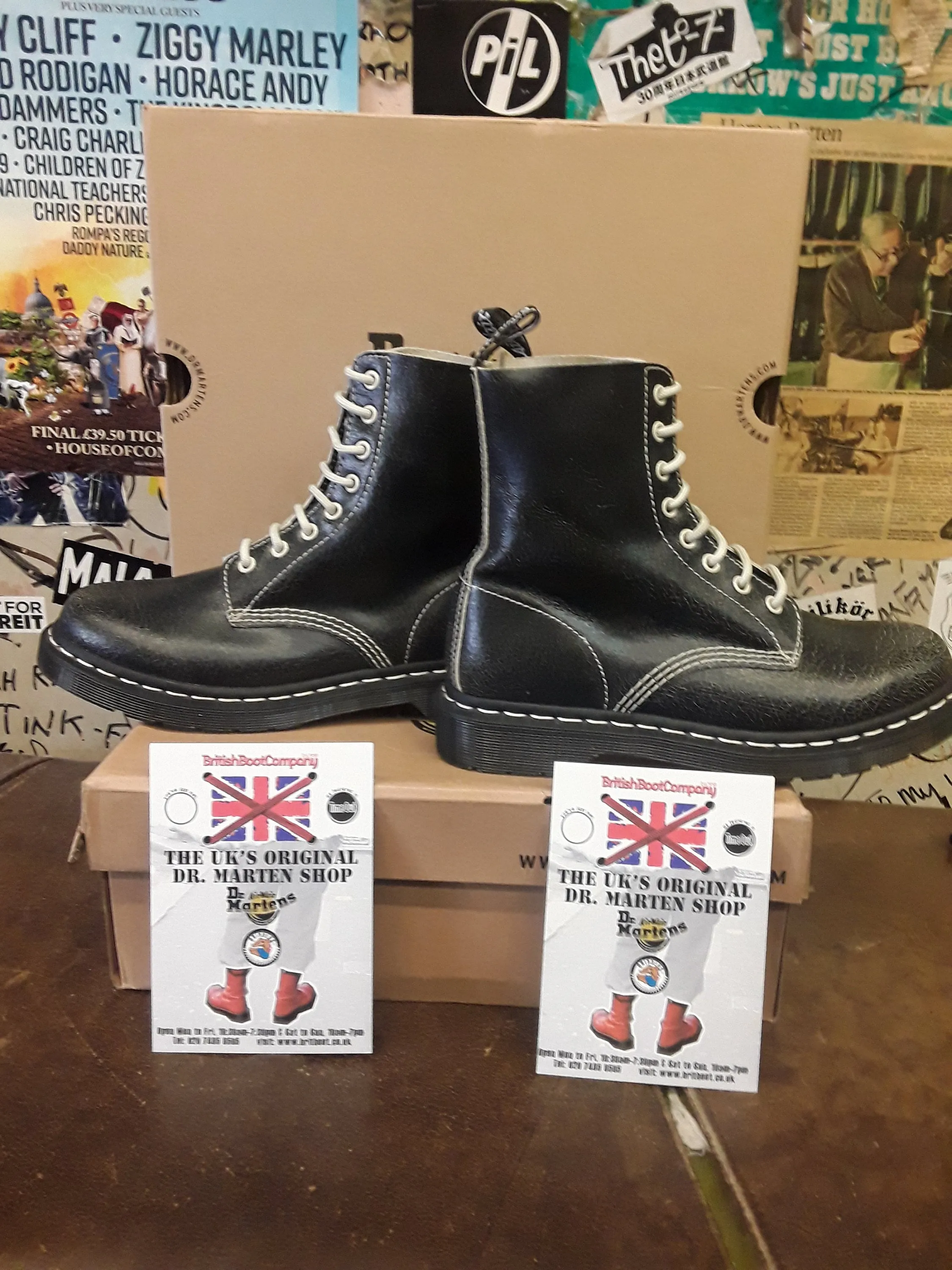 Dr Martens Pascal Black Crackle Size 6