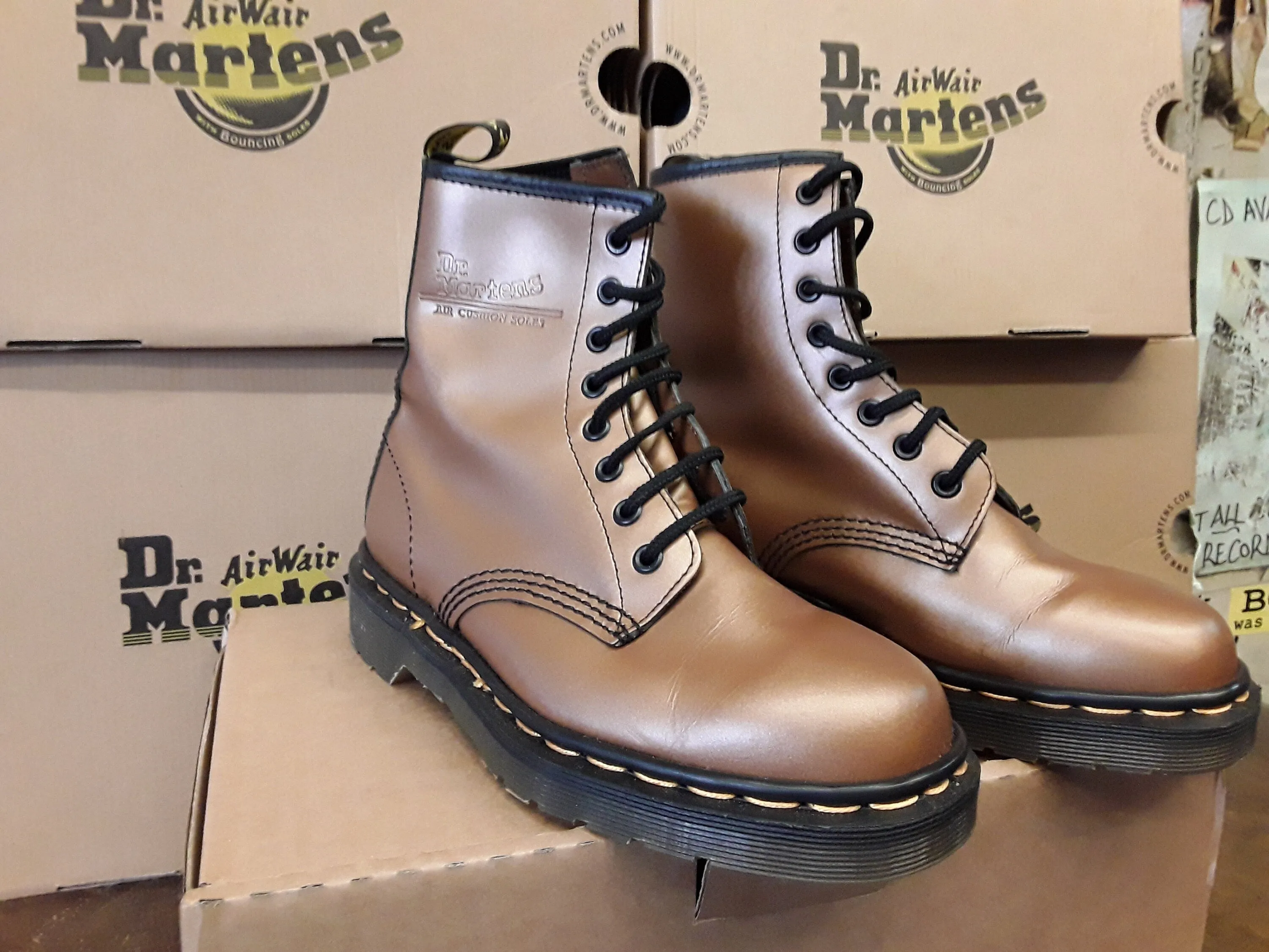 Dr Martens Vintage gold metallic 1460z size 4,  Made in England