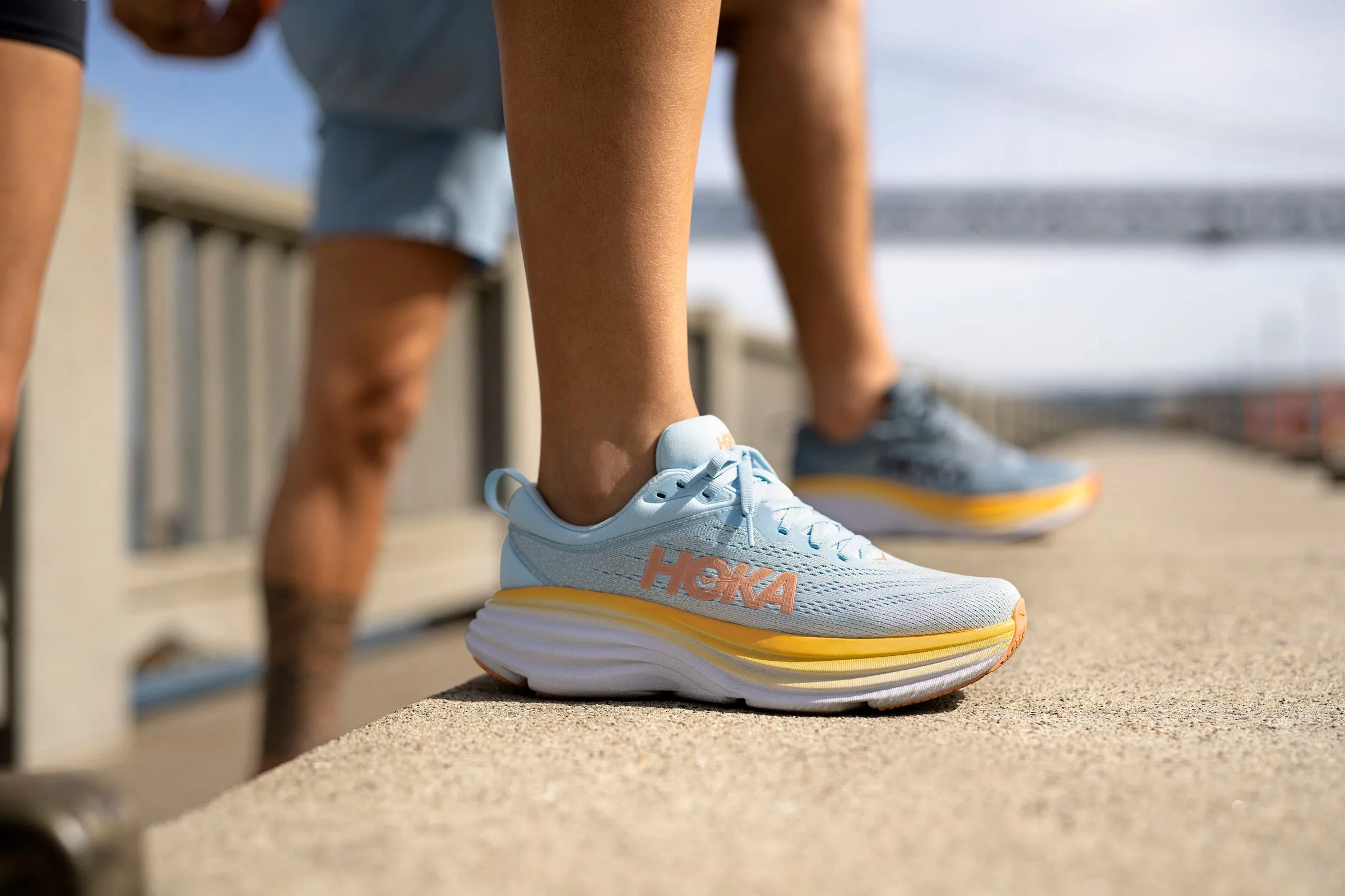 HOKA - Womens Bondi 8 Summer Song/Country Air