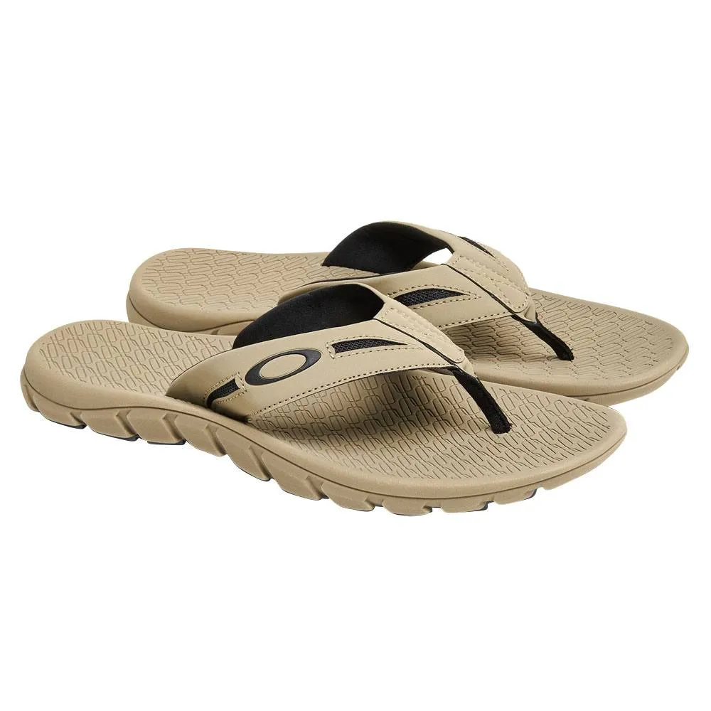 Oakley Operative 2.0 Golf Sandals 2023