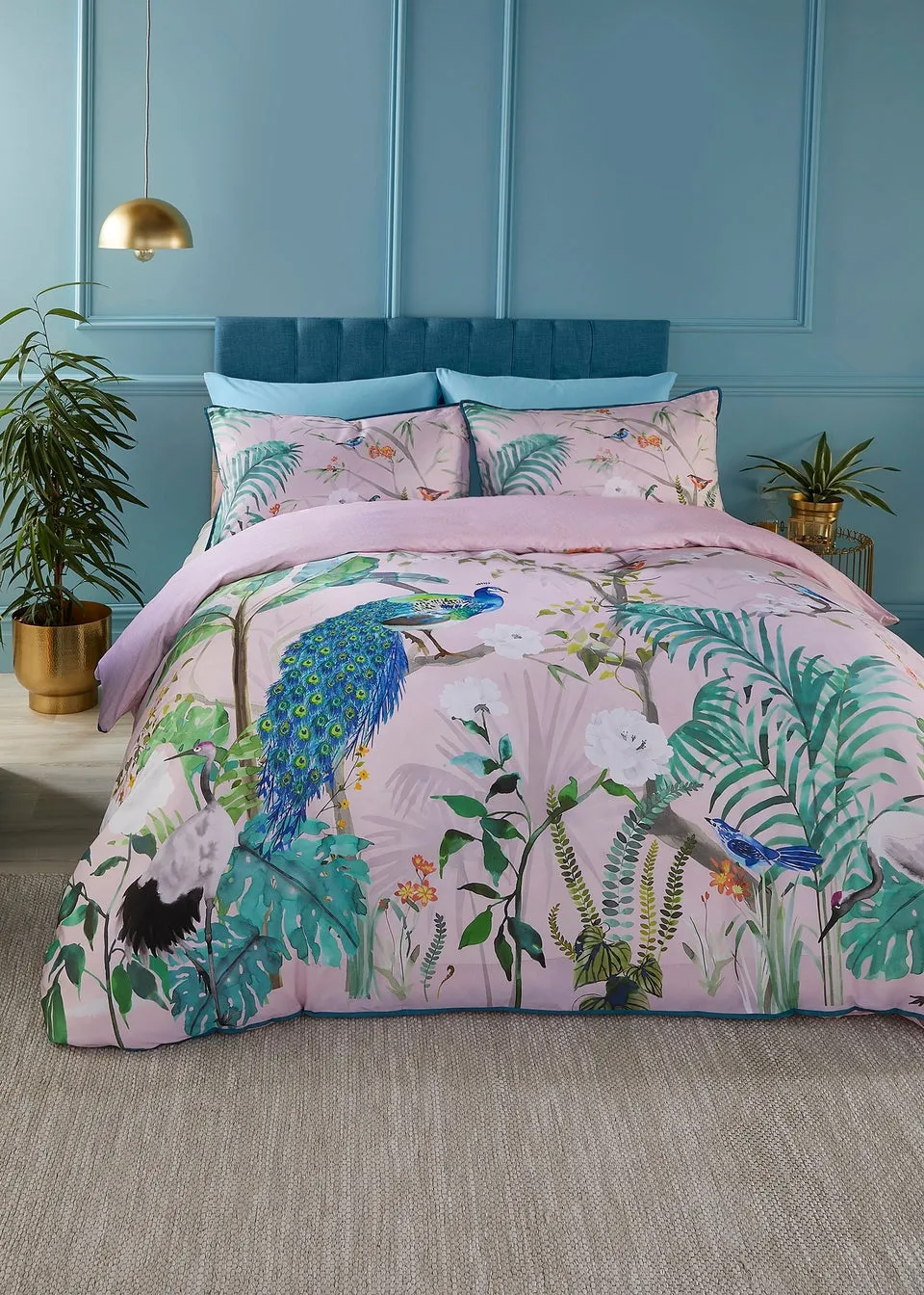 Soiree Peacock Jungle Sateen Pink Duvet Cover Set