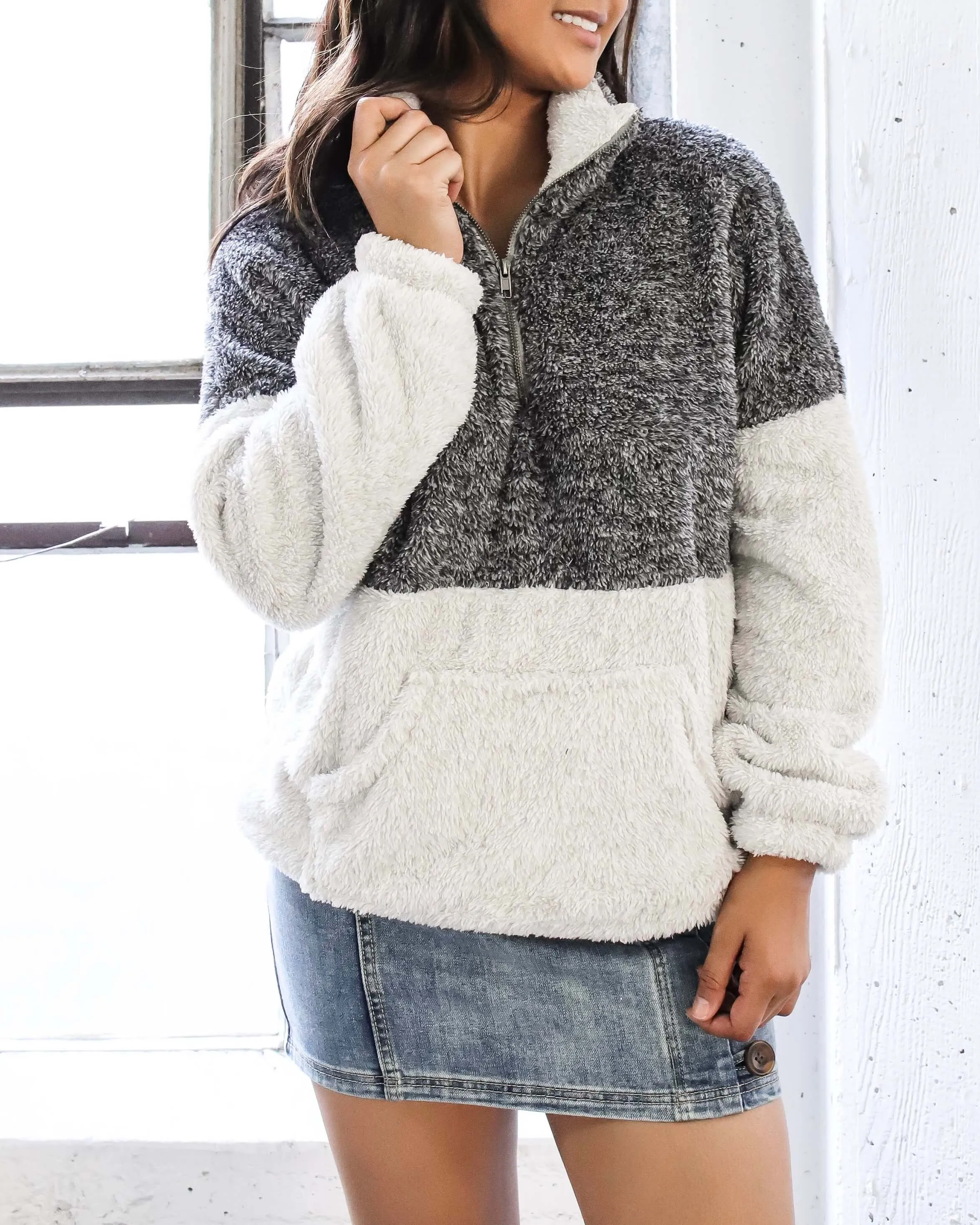 Two Tone Sherpa Half-Zip Pullover - Charcoal/Grey