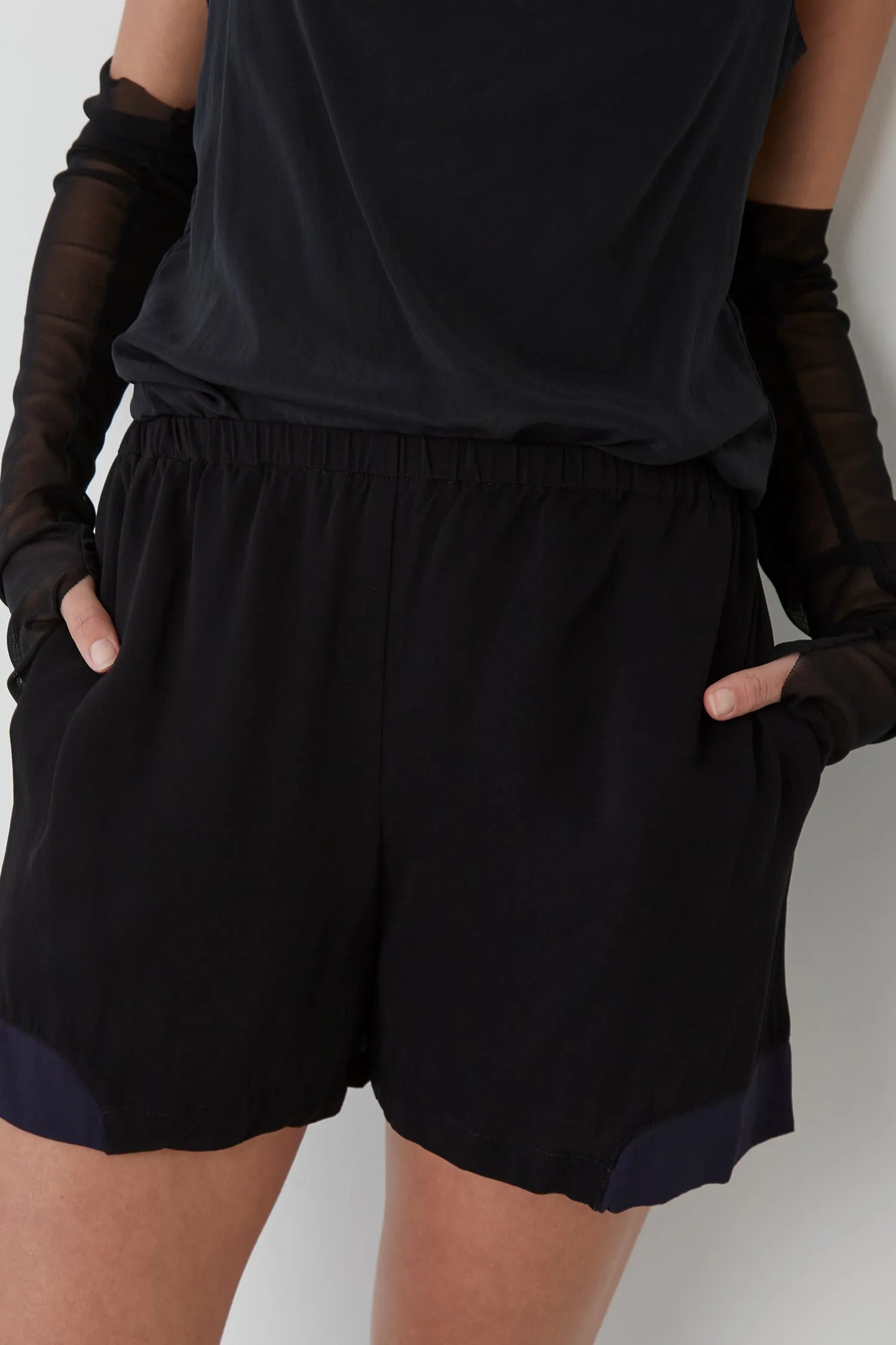  Zambesi      Relay Short - Obsidian 